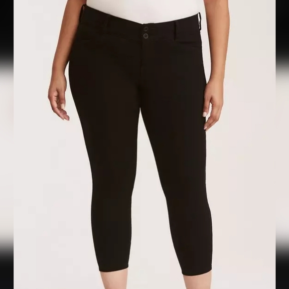 Torrid black high rise crop jeans size 14R - Picture 1 of 16